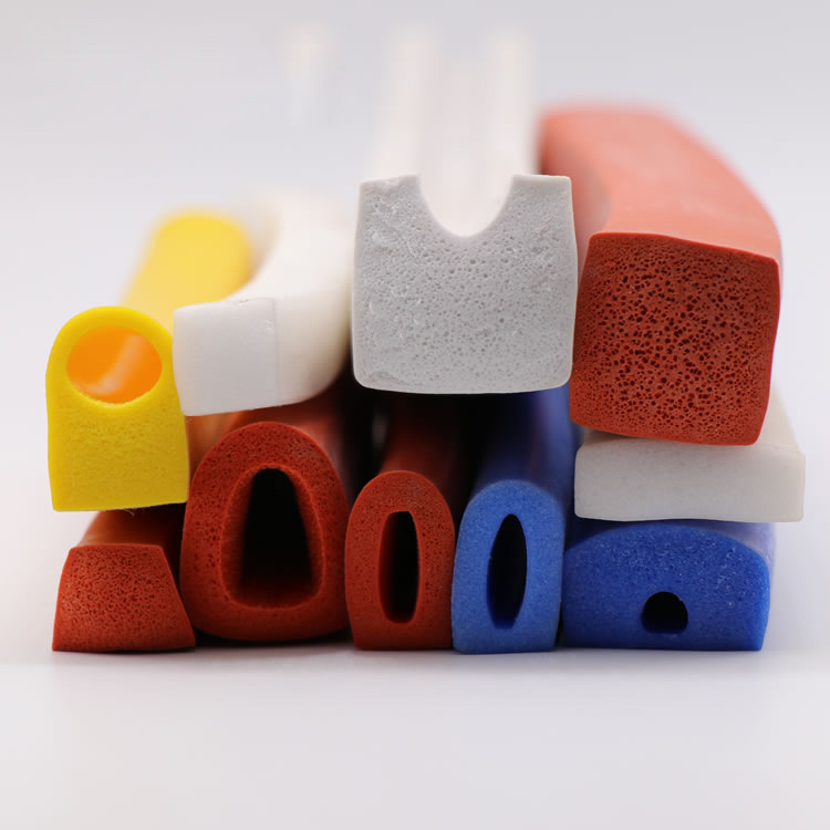 設(shè)備密封條有異味、不耐高溫消毒？嶸牌食品級(jí)/醫(yī)療級(jí)硅膠發(fā)泡條，無毒無味，耐高溫滅菌